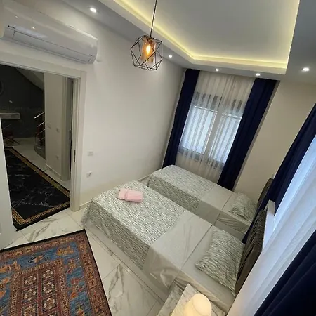 2+1 Dubleks Denize 100 Mt Apartment Alanya