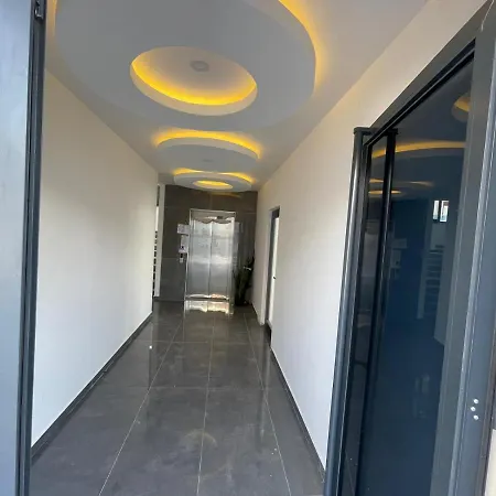 2+1 Denize 100 Mt Αλάνια